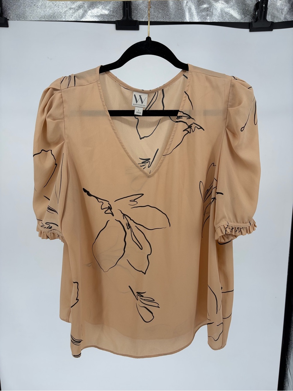 W by Worth Beige Floral V-Neck Puff Sleeve Top